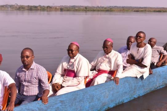 A Motorized Canoe for a Diocese in the Democratic Republic of Congo