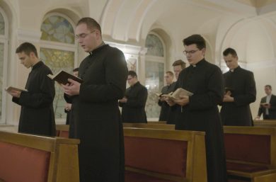 The seminarains singing during the holy mass

At the Major Seminary of the Archdiocese of Sarajevo in Sarajevo.

BOSNIA-HERZEGOVINA / VRHBOSNA 21/01540
ID: 2105126
Formation aid for 15 seminarians at the Major Seminary of the Archdiocese of Sarajevo for the academic year 2021/2022

This photo is a so called "still" (a screenshot) taken out of the video.

Trip of CRTN to Bosnia-Herzegowina, 2021 - for the Spot and Feature for the Lent Campaign 2022