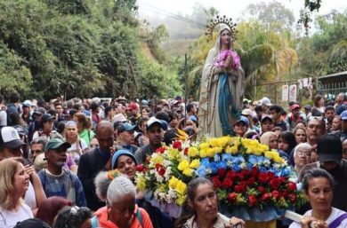 La-Guaira-Diocese-pilgrimage-1